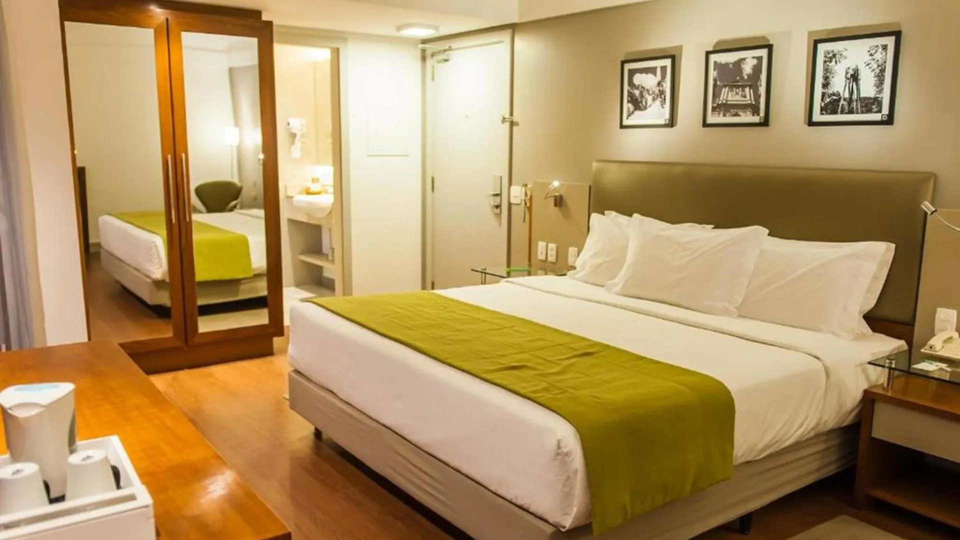 Quality Porto Alegre Hotel 4*,